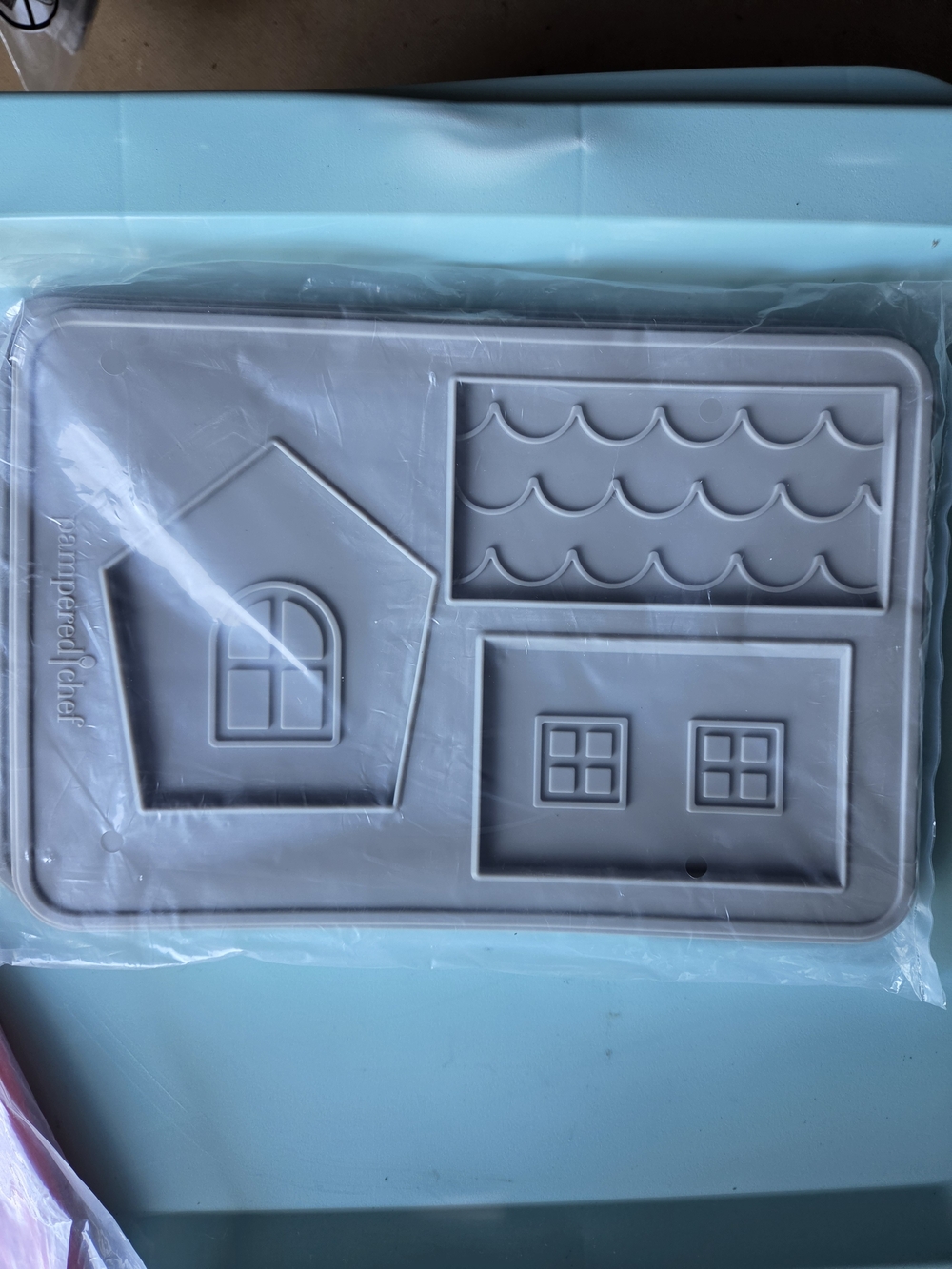 Pampered Chef Gray Silicone House-Shaped Soap & Bath Mold